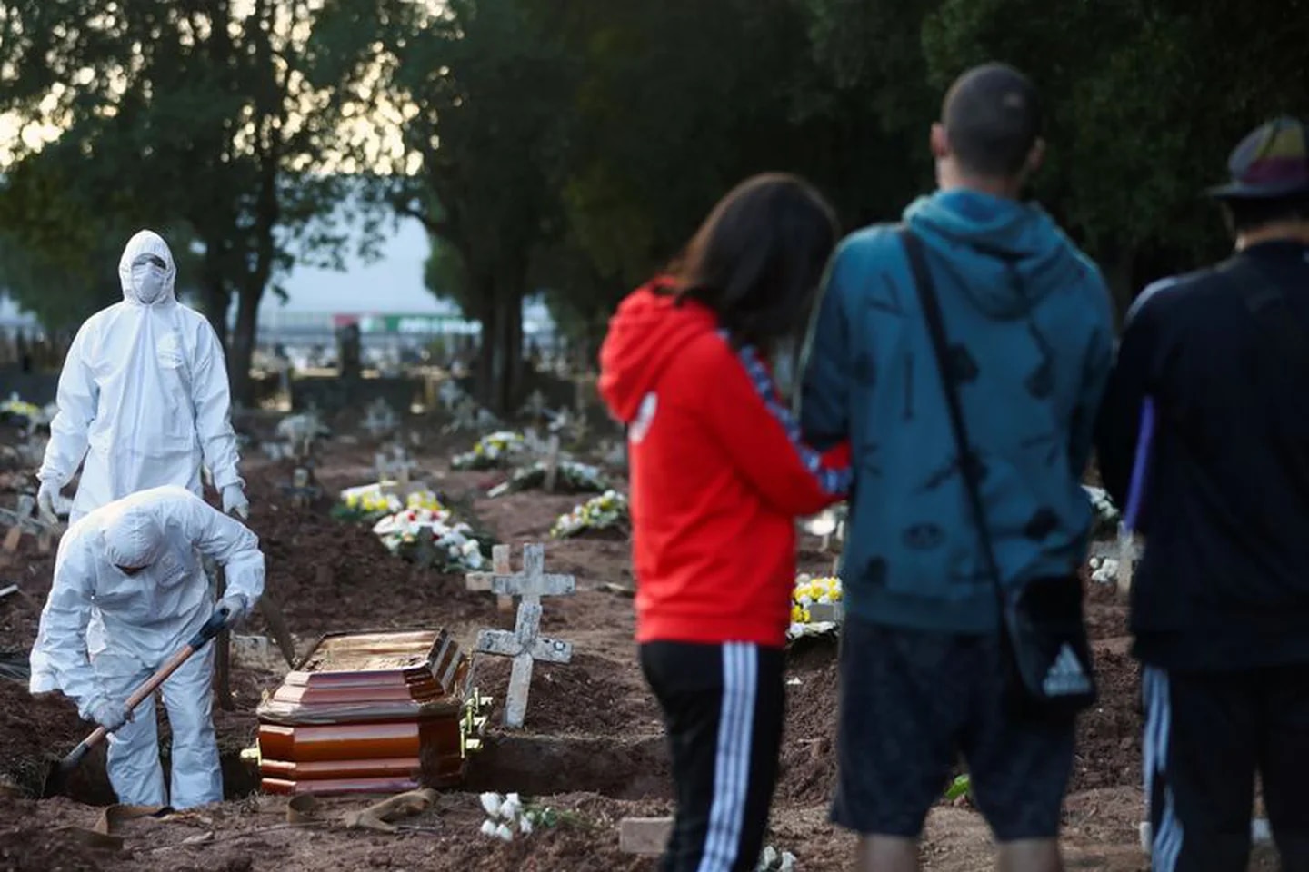 En la soledad más aterradora y sin el último adiós: ¿cómo se elabora un duelo en plena pandemia de COVID-19?